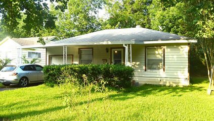 313 Center St, front house photo